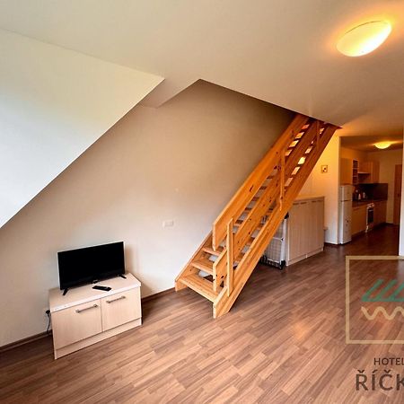 Apartmany Pod Zakletym - Hotel Ricky المظهر الخارجي الصورة
