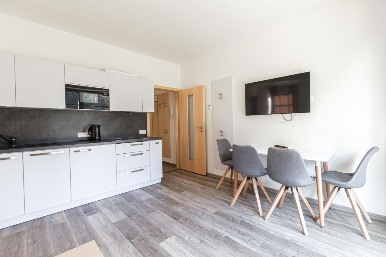 Apartmany Pod Zakletym - Hotel Ricky المظهر الخارجي الصورة