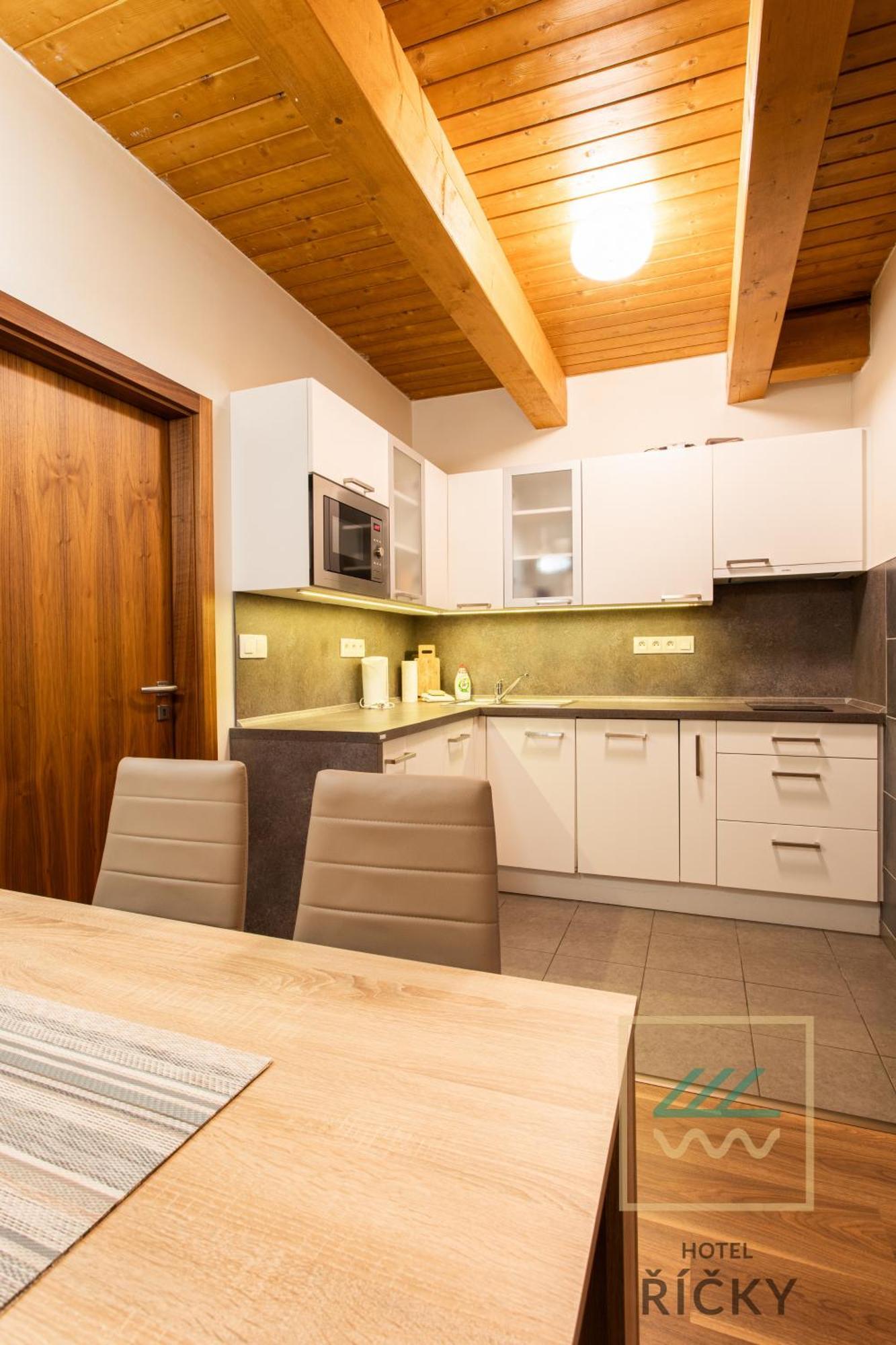 Apartmany Pod Zakletym - Hotel Ricky المظهر الخارجي الصورة